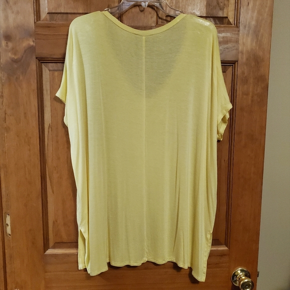 NWOT Yellow Basic Top - Picture 2 of 4